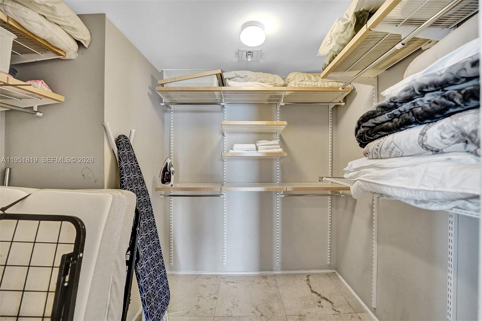 image Beachwalk Condominium43