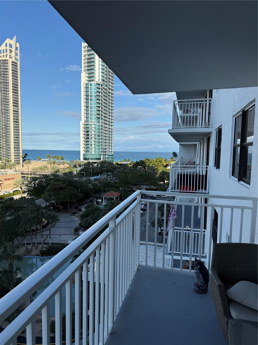 210 174th St #911 Sunny Isles Beach, FL 33160