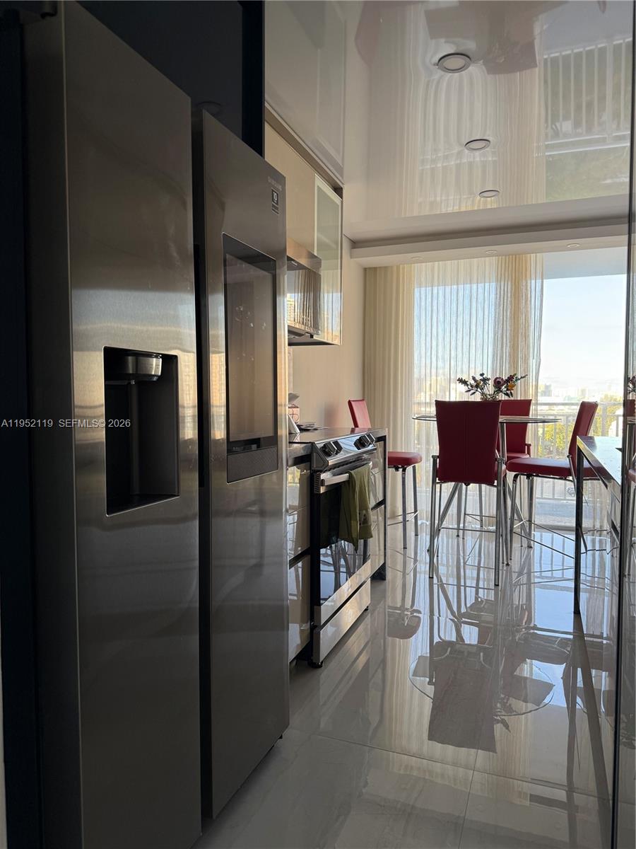 210 174th St #911 Sunny Isles Beach, FL 33160