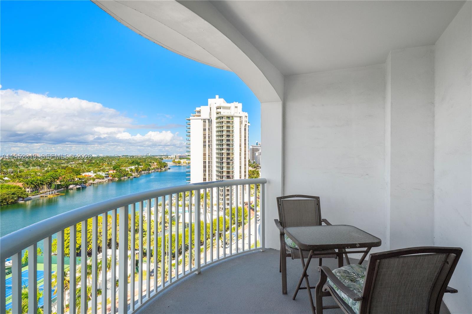 5401 Collins Ave #1129 Miami Beach, FL 33140