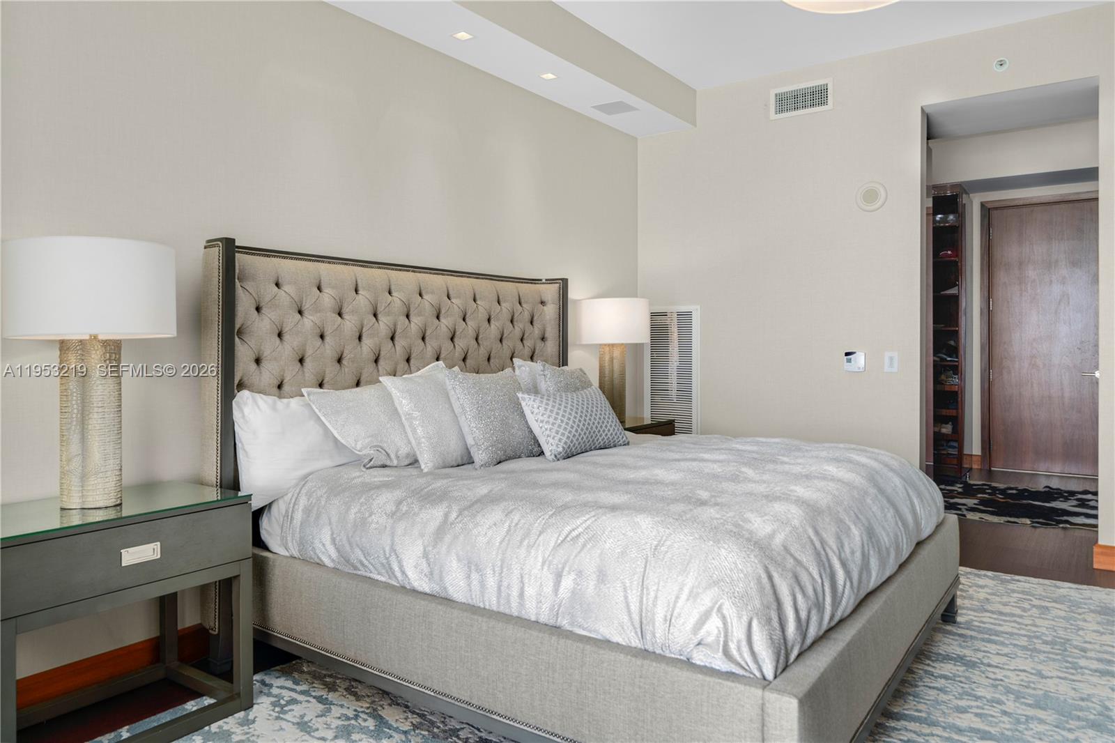 image St Regis Bal Harbour Center14