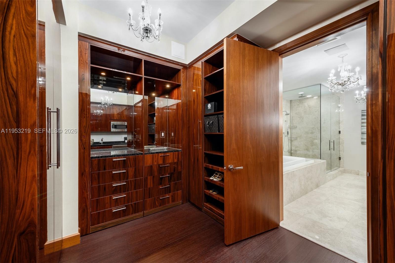 image St Regis Bal Harbour Center21