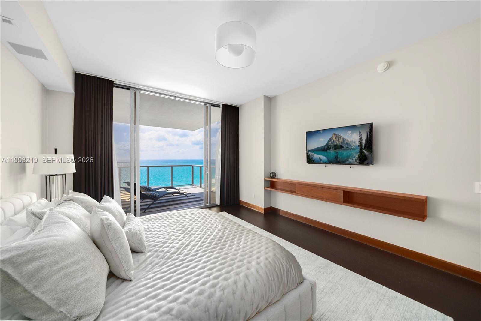 image St Regis Bal Harbour Center26