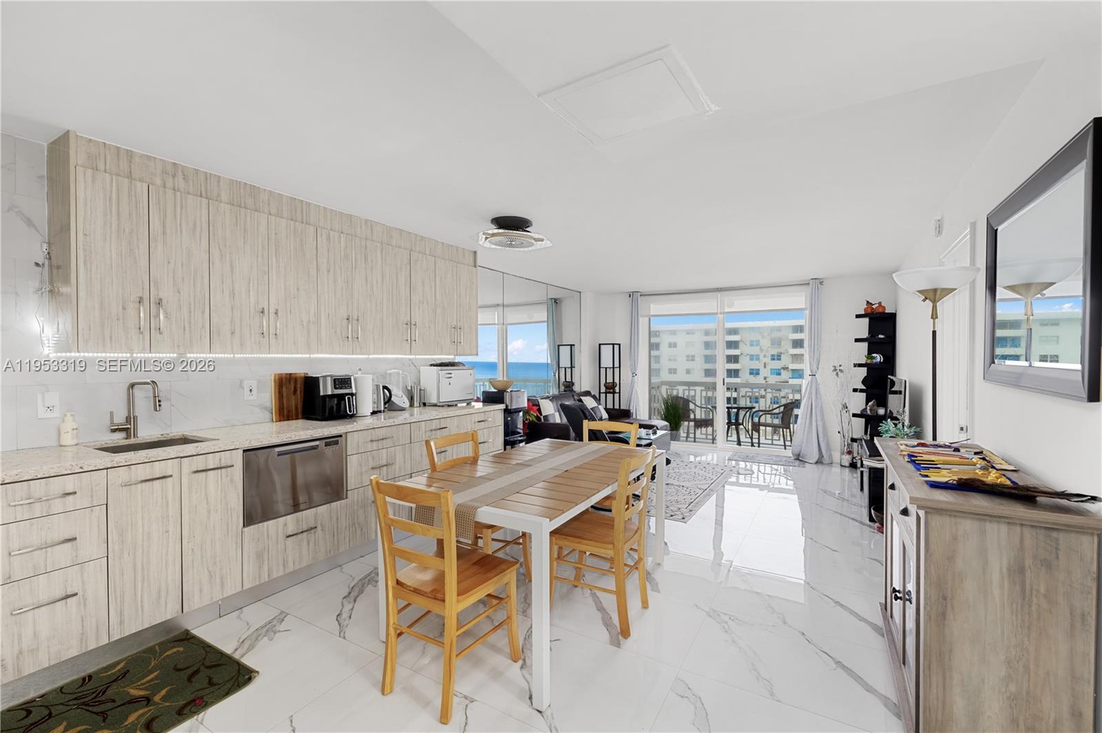 401 Ocean Dr #920 Miami Beach, FL 33139