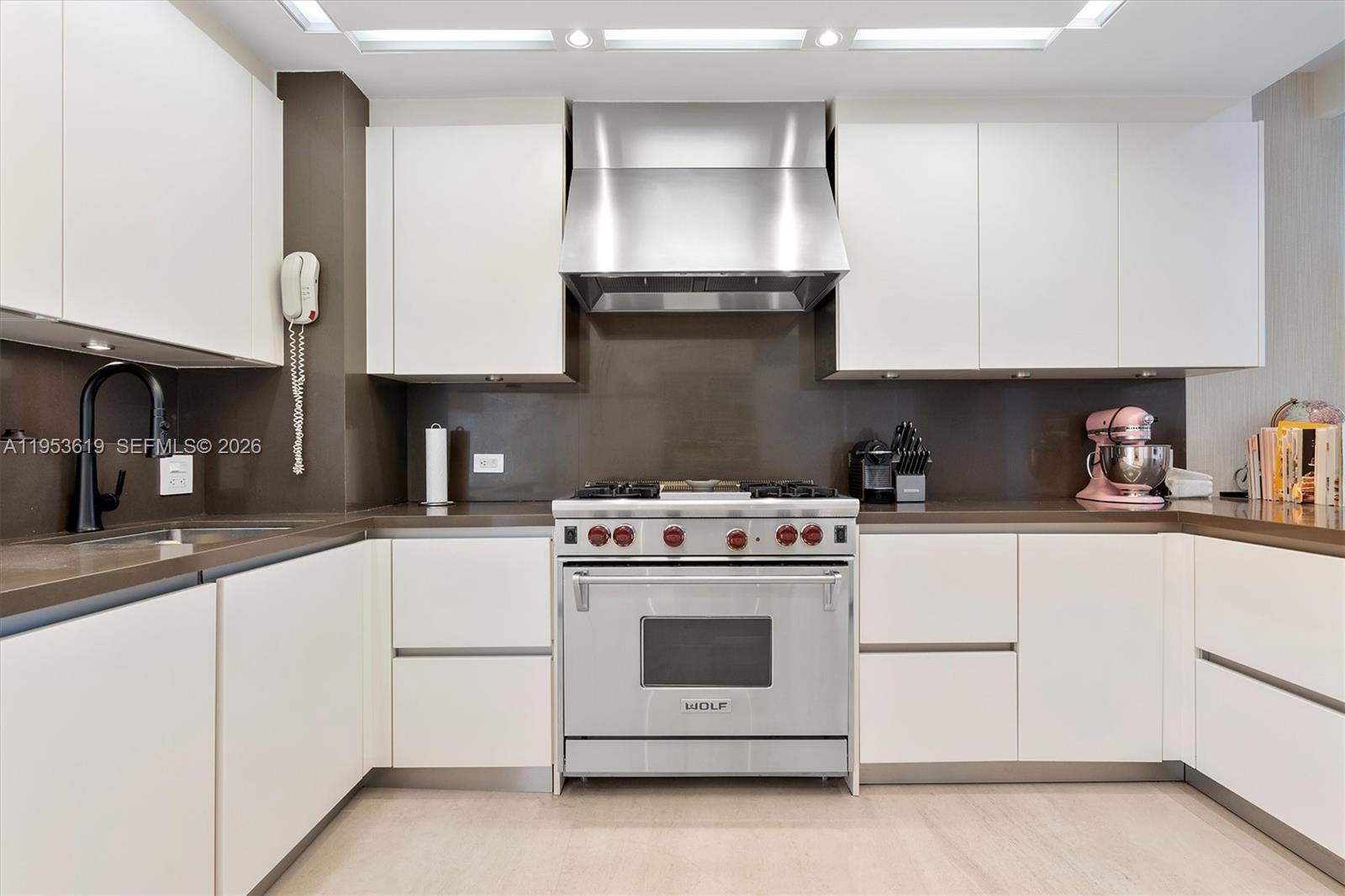 image Acqualina Residences16