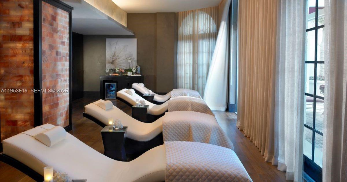 image Acqualina Residences59