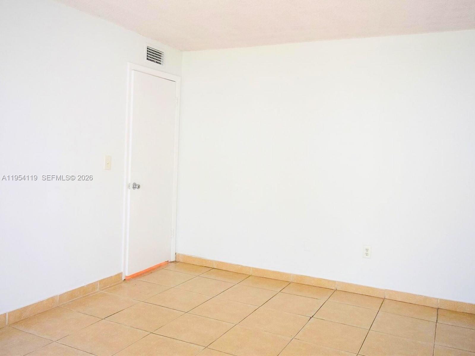 1801 S Treasure Dr #211 North Bay Village, FL 33141