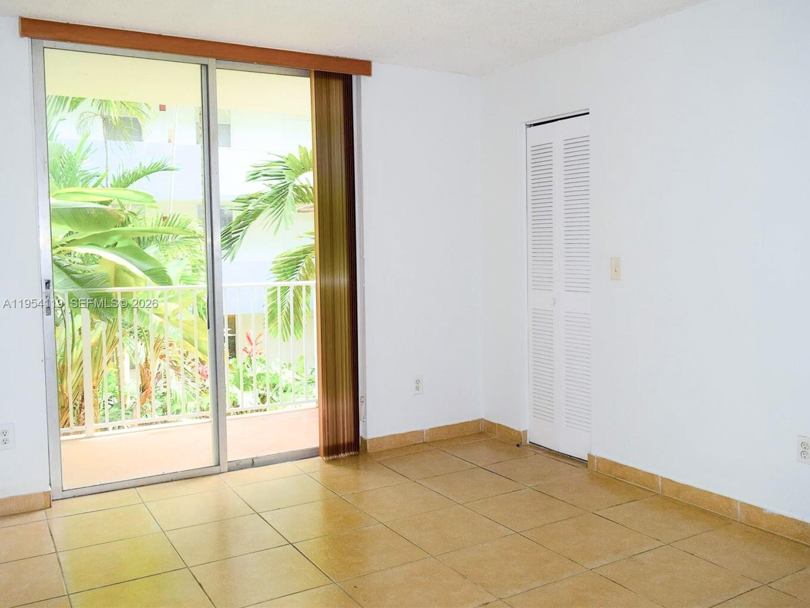 1801 S Treasure Dr #211 North Bay Village, FL 33141