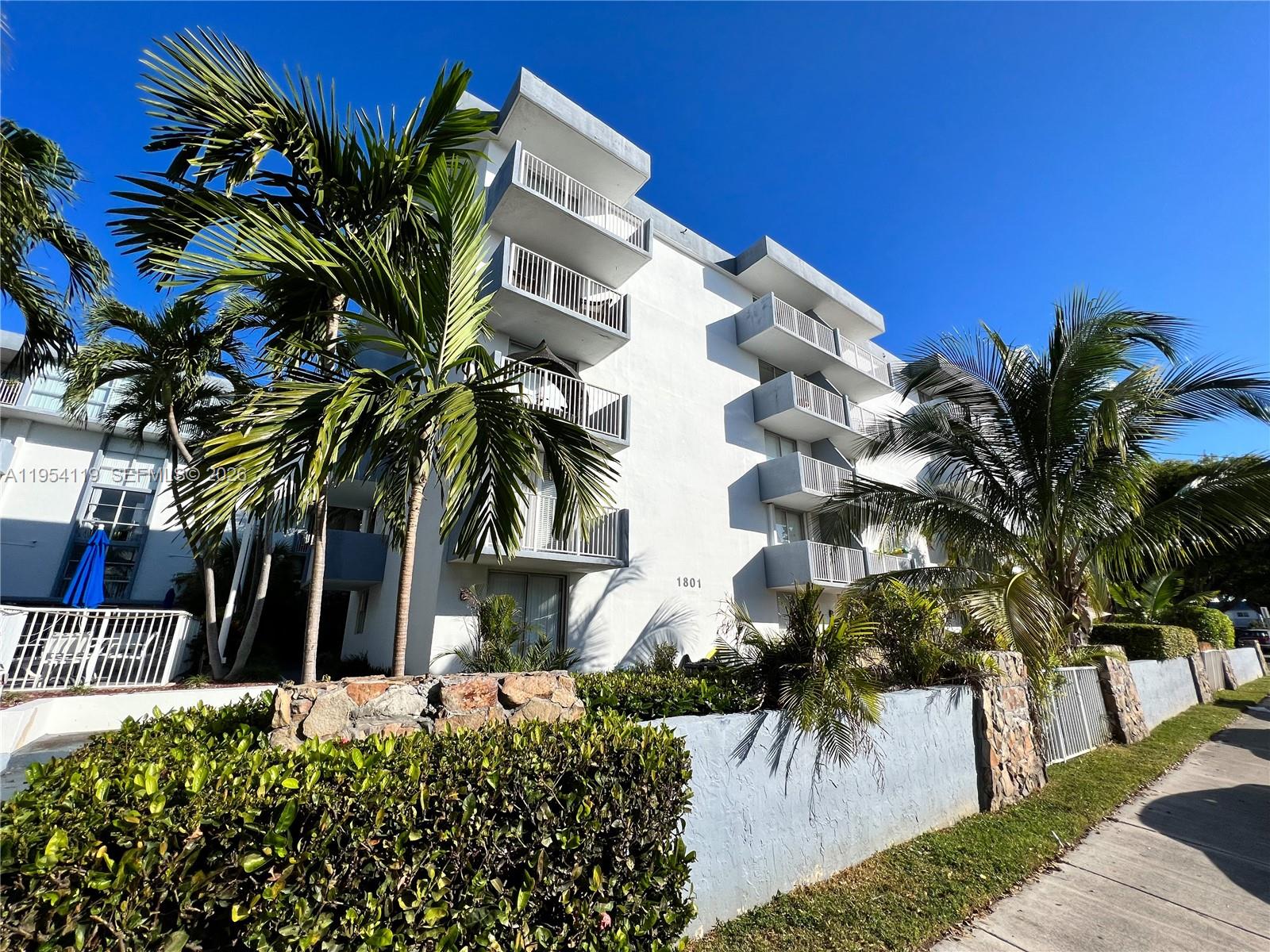 1801 S Treasure Dr #211 North Bay Village, FL 33141