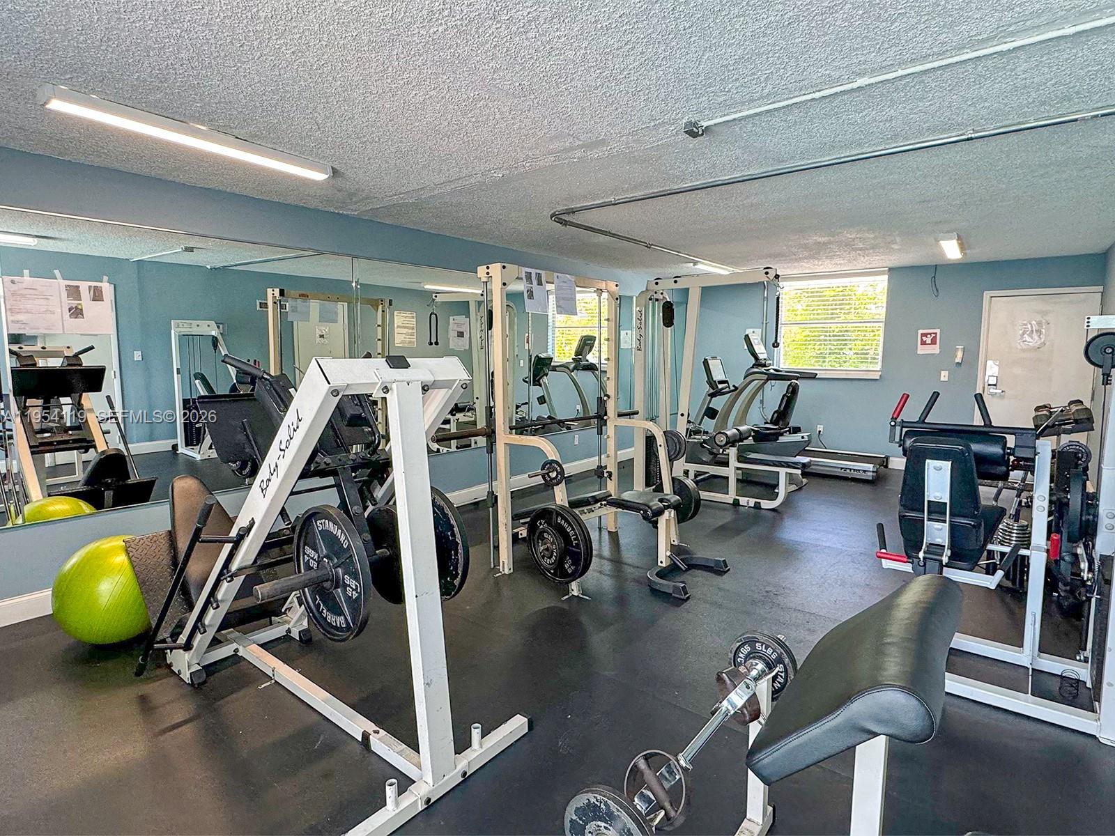 1801 S Treasure Dr #211 North Bay Village, FL 33141