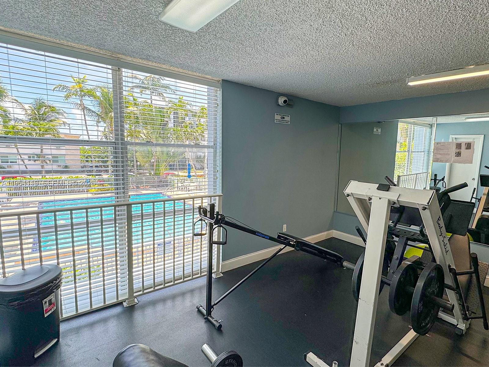 1801 S Treasure Dr #211 North Bay Village, FL 33141