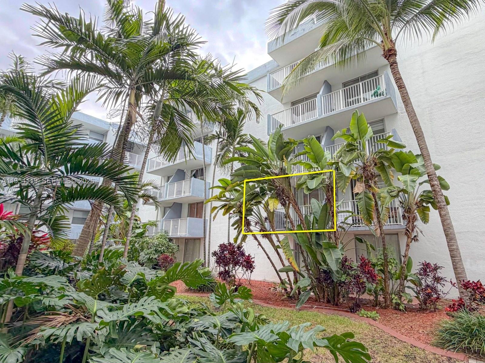 1801 S Treasure Dr #211 North Bay Village, FL 33141