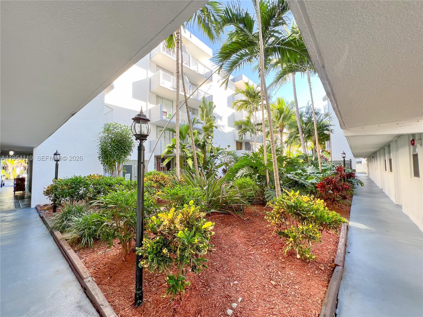 1801 S Treasure Dr #211 North Bay Village, FL 33141