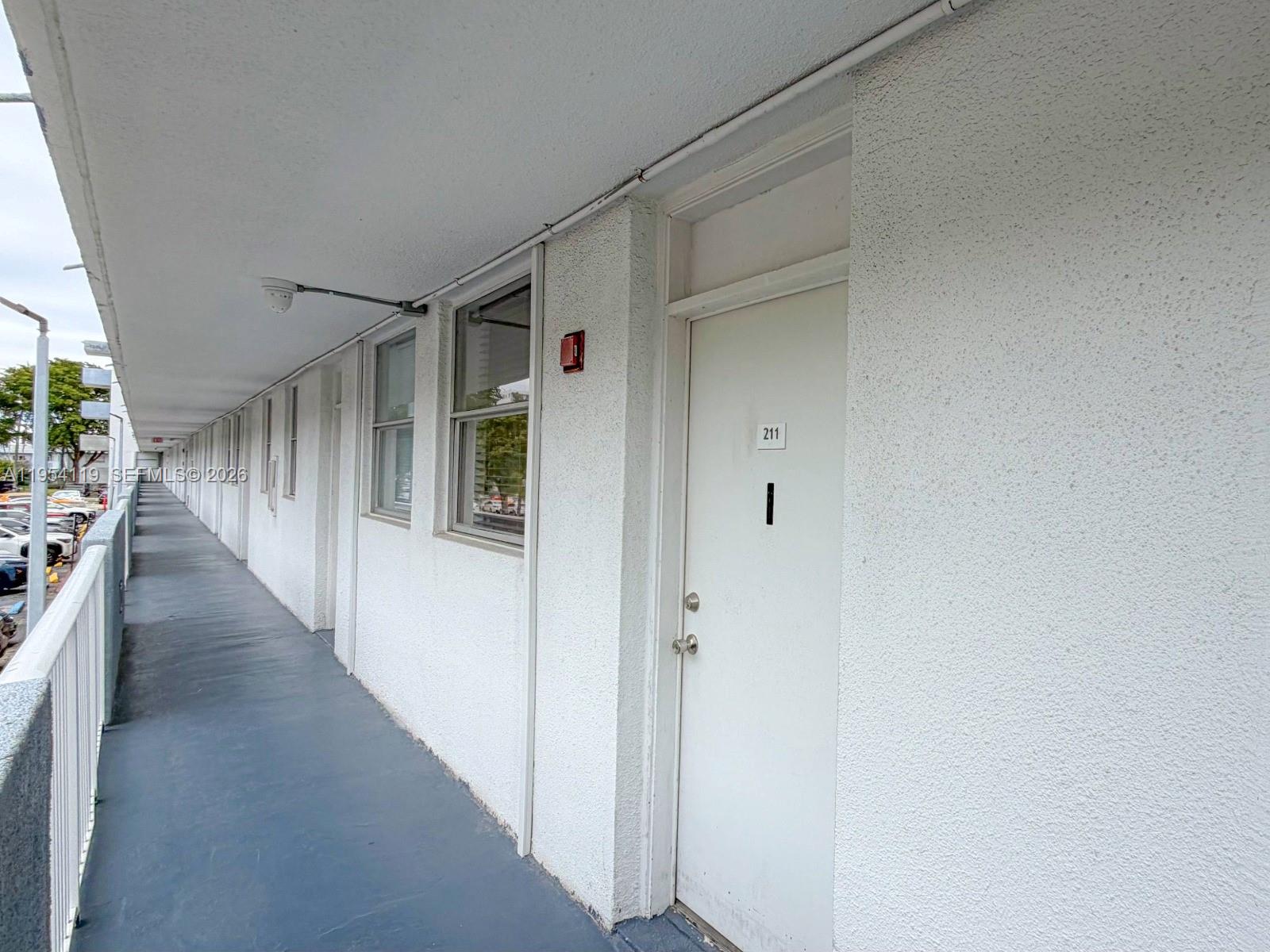 1801 S Treasure Dr #211 North Bay Village, FL 33141