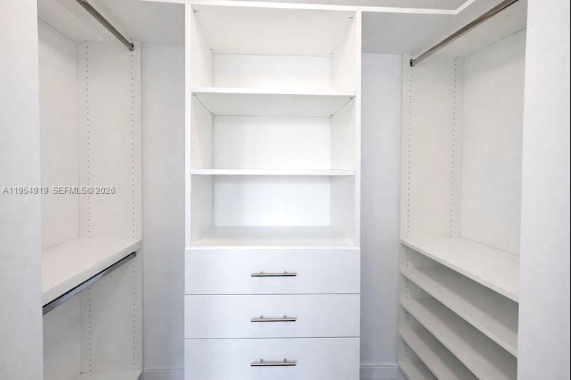 image Brickell Heights East12