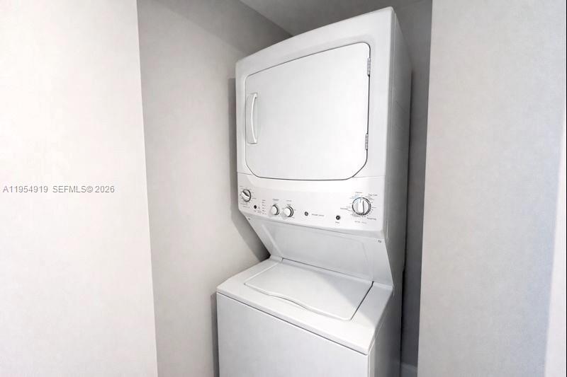 image Brickell Heights East17