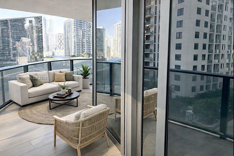 image Brickell Heights East24