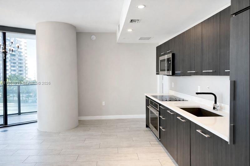 image Brickell Heights East6