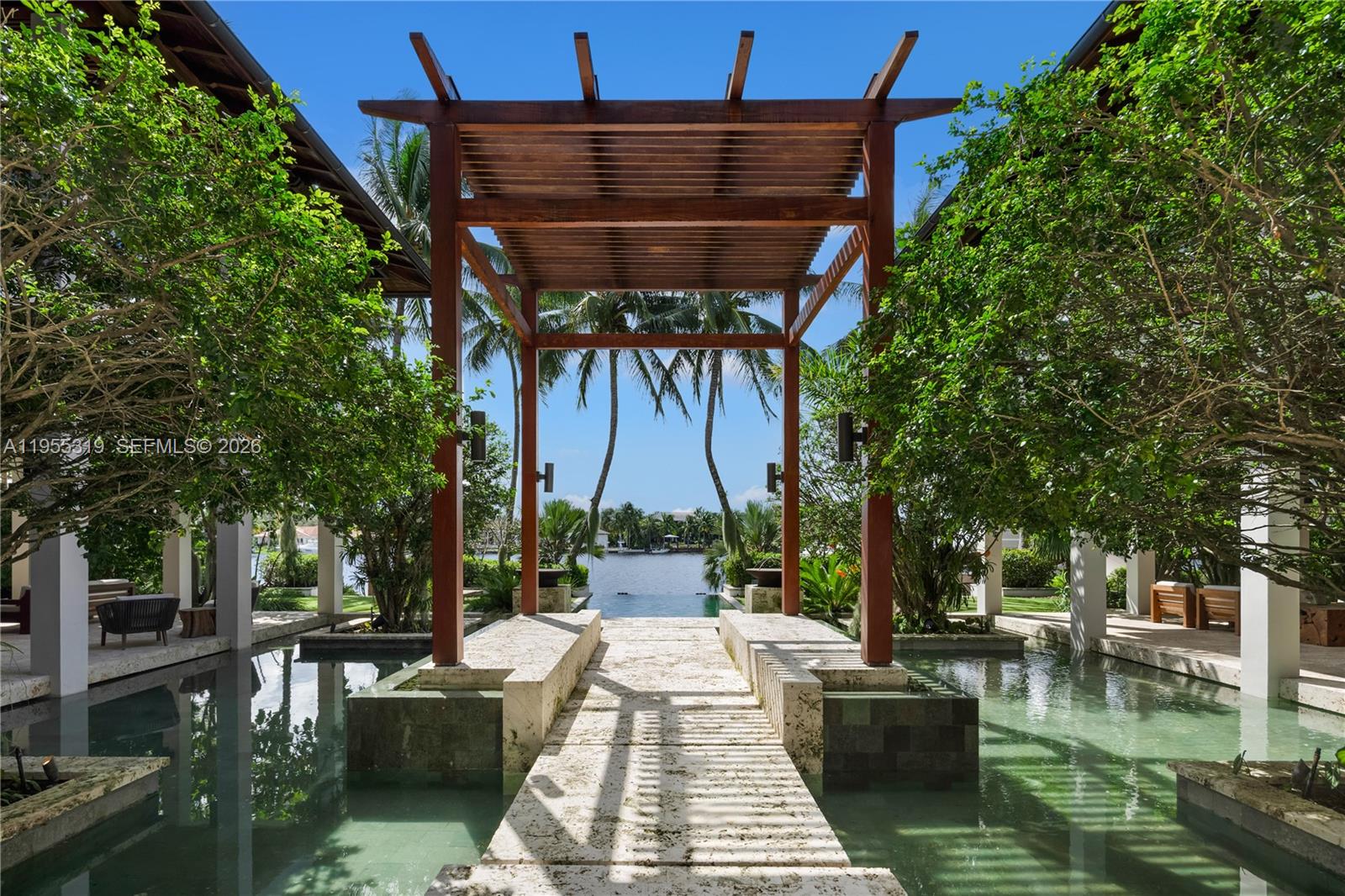 620 Arvida Pkwy Coral Gables, FL 33156