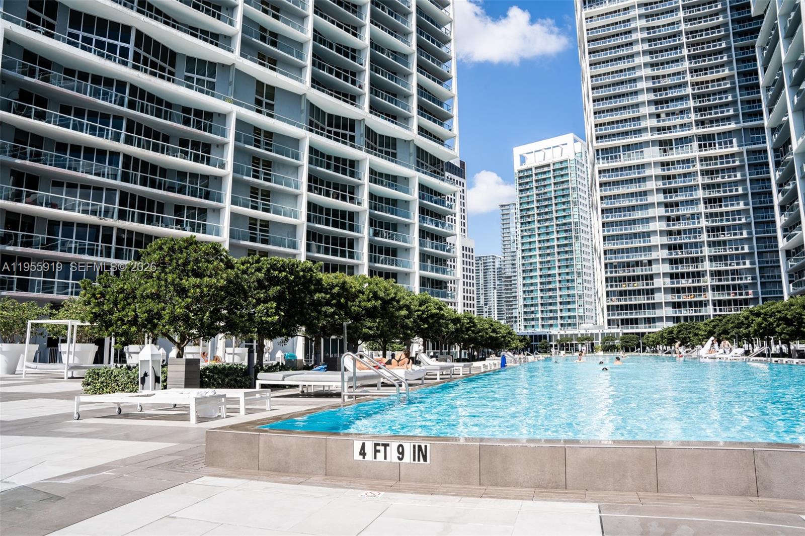 image Icon Brickell II18