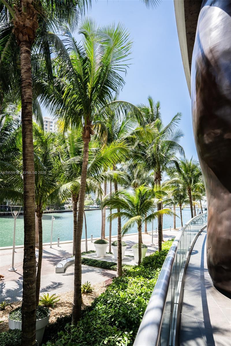 image Icon Brickell II42