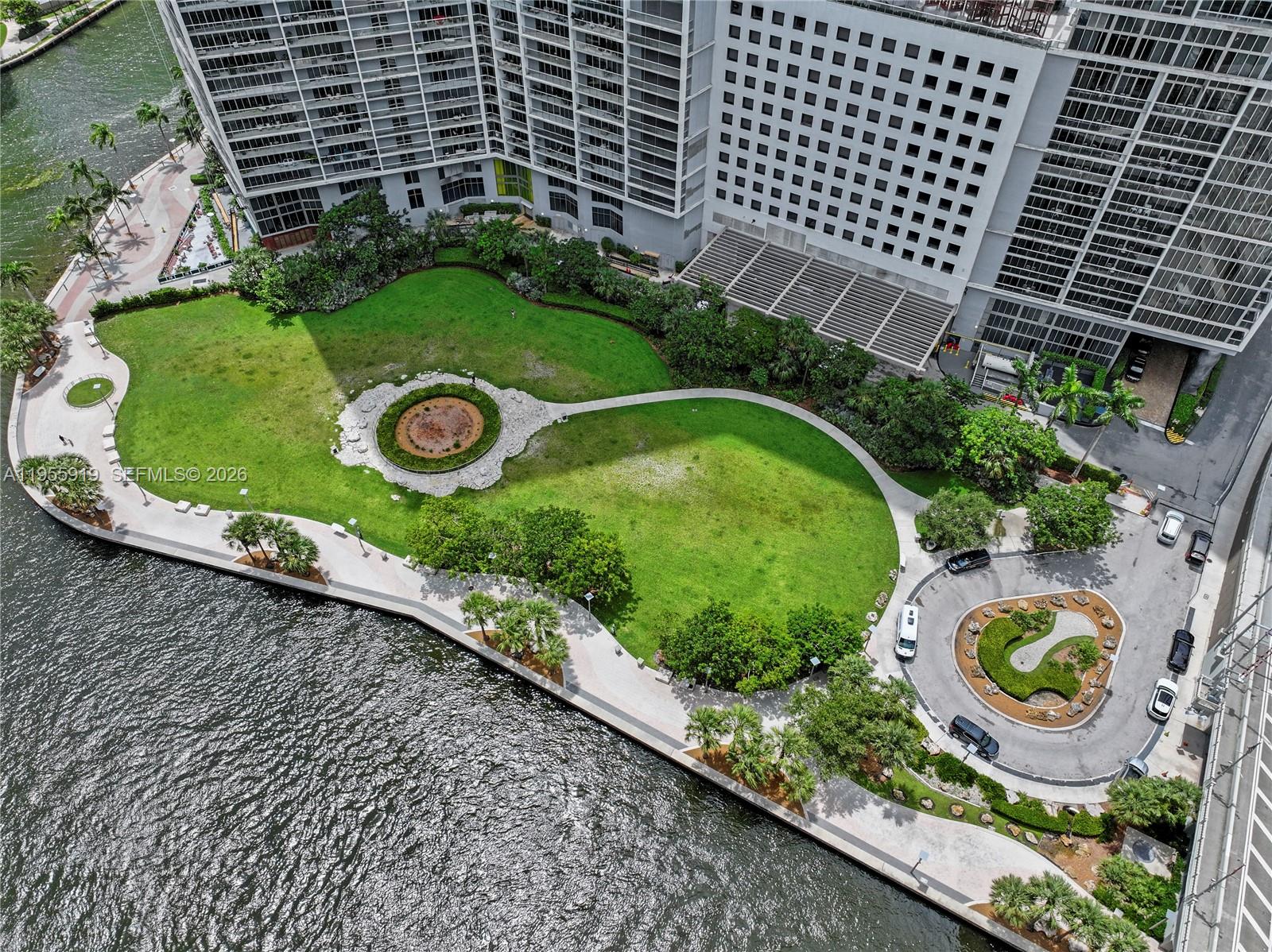 image Icon Brickell II49