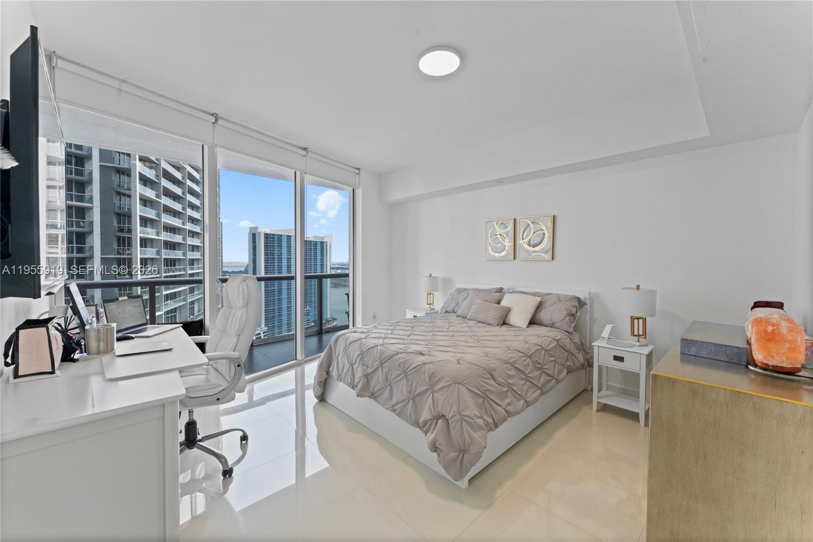 image Icon Brickell II8