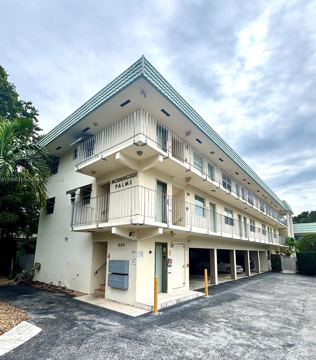 650 NE 61st St #36 Miami, FL 33137