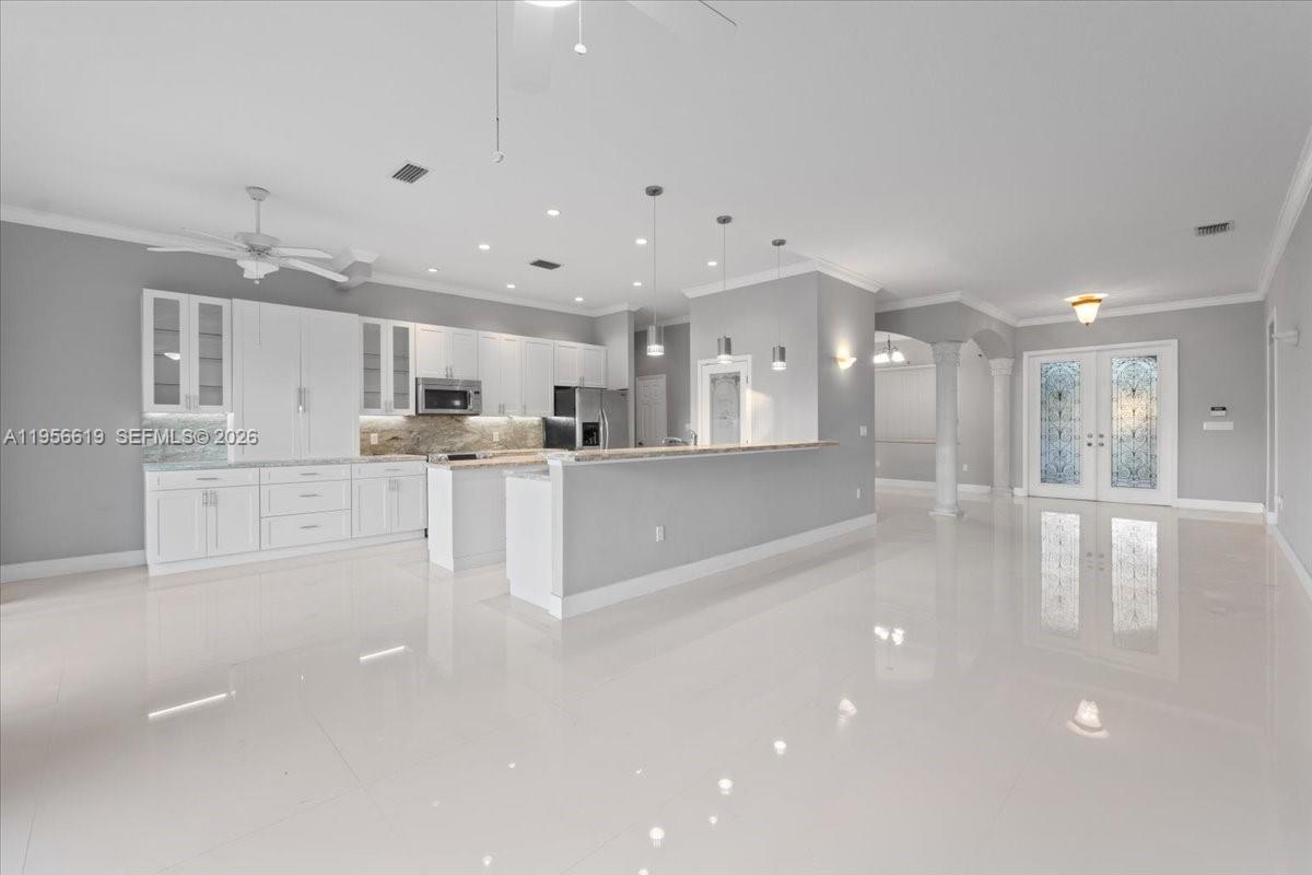 16640 NW 86th Ct Miami Lakes, FL 33016