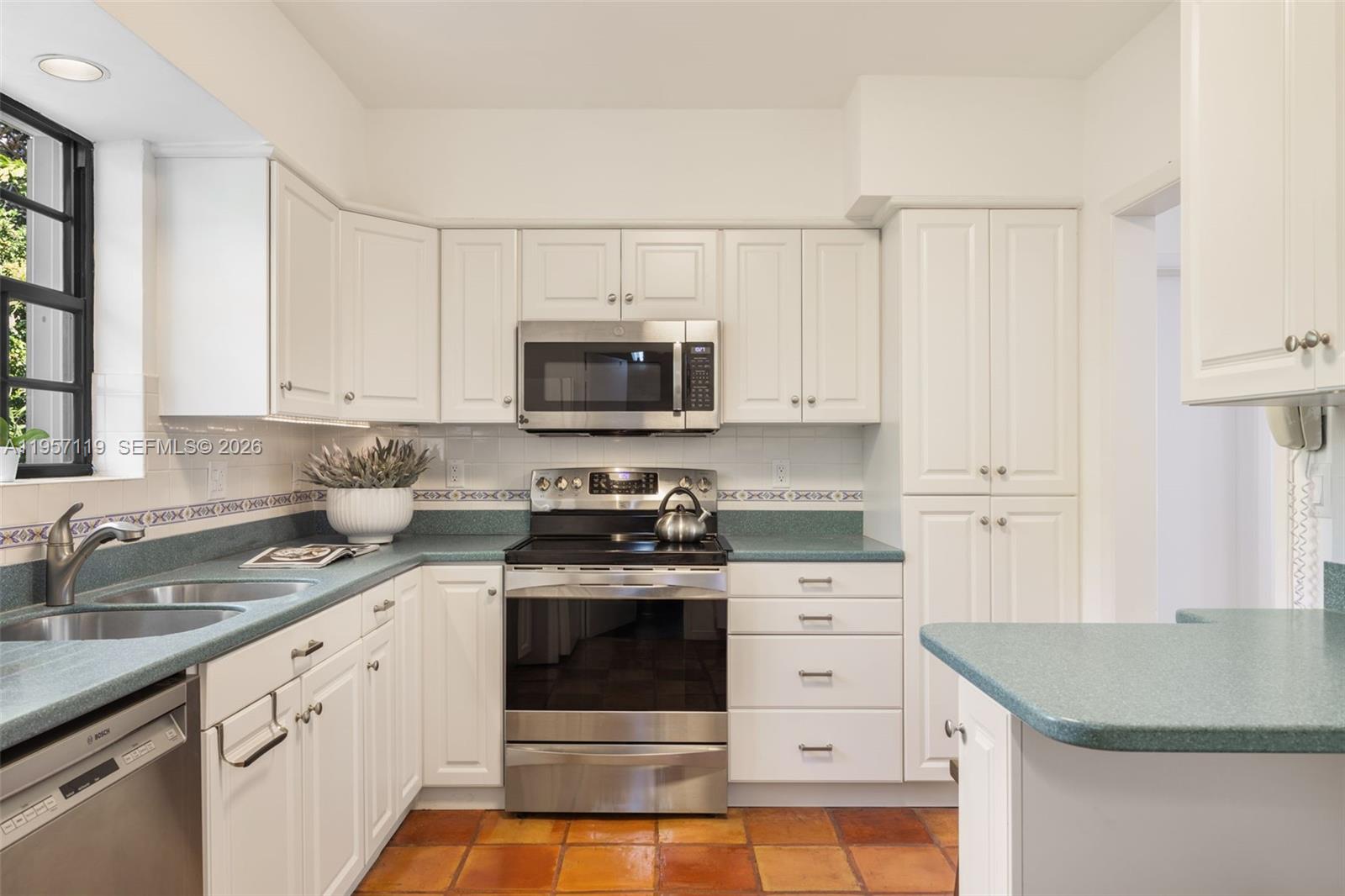 1435 Miller Rd Coral Gables, FL 33146