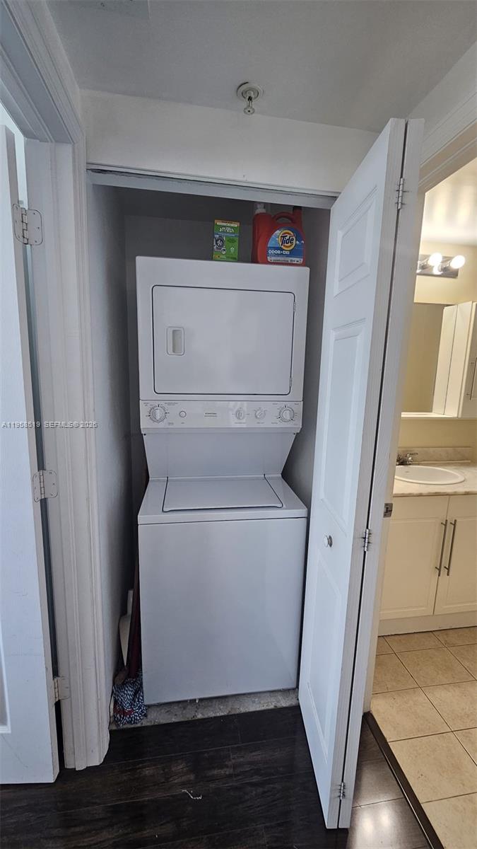 image 1800 Biscayne Plaza16