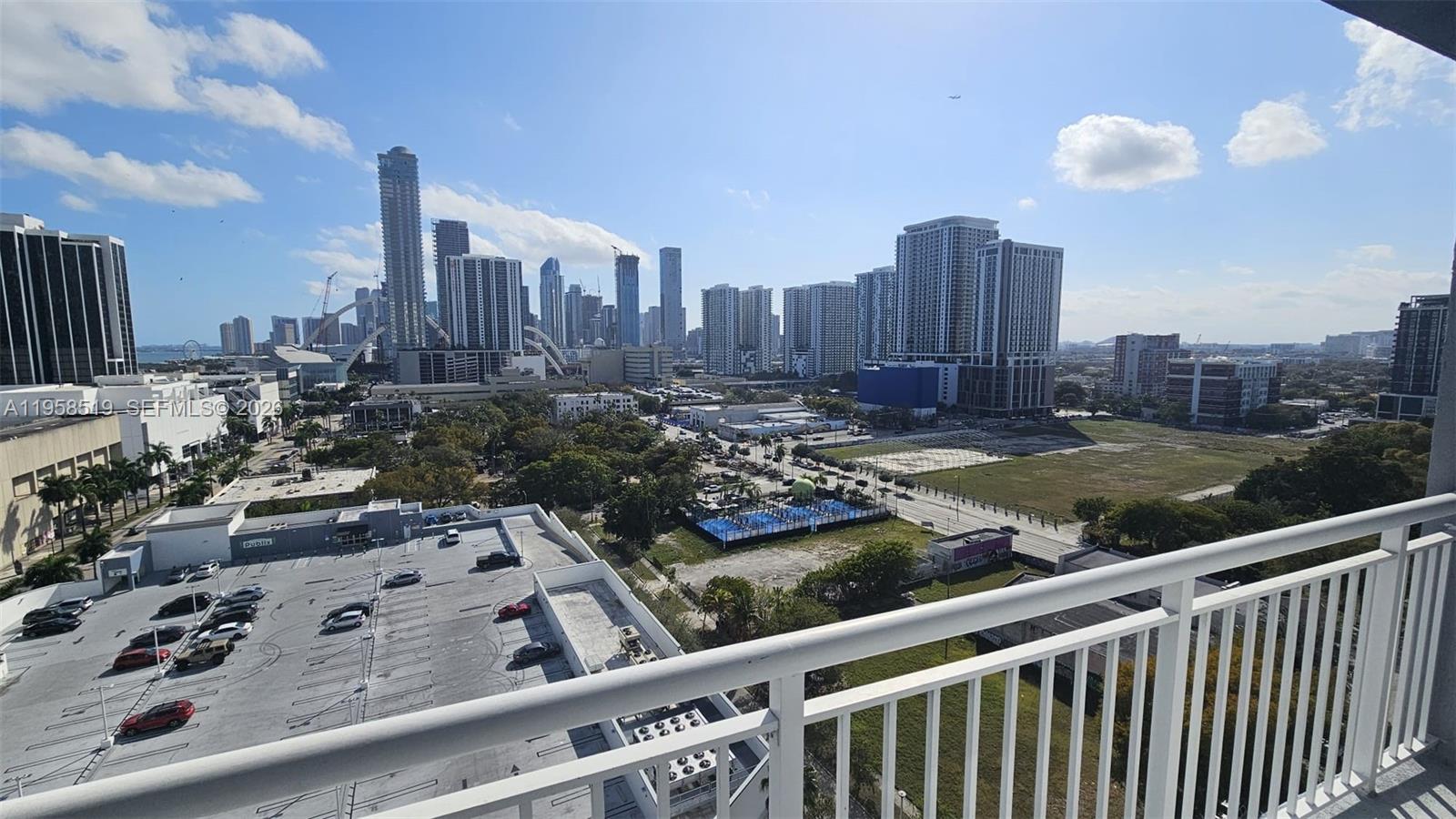 image 1800 Biscayne Plaza4