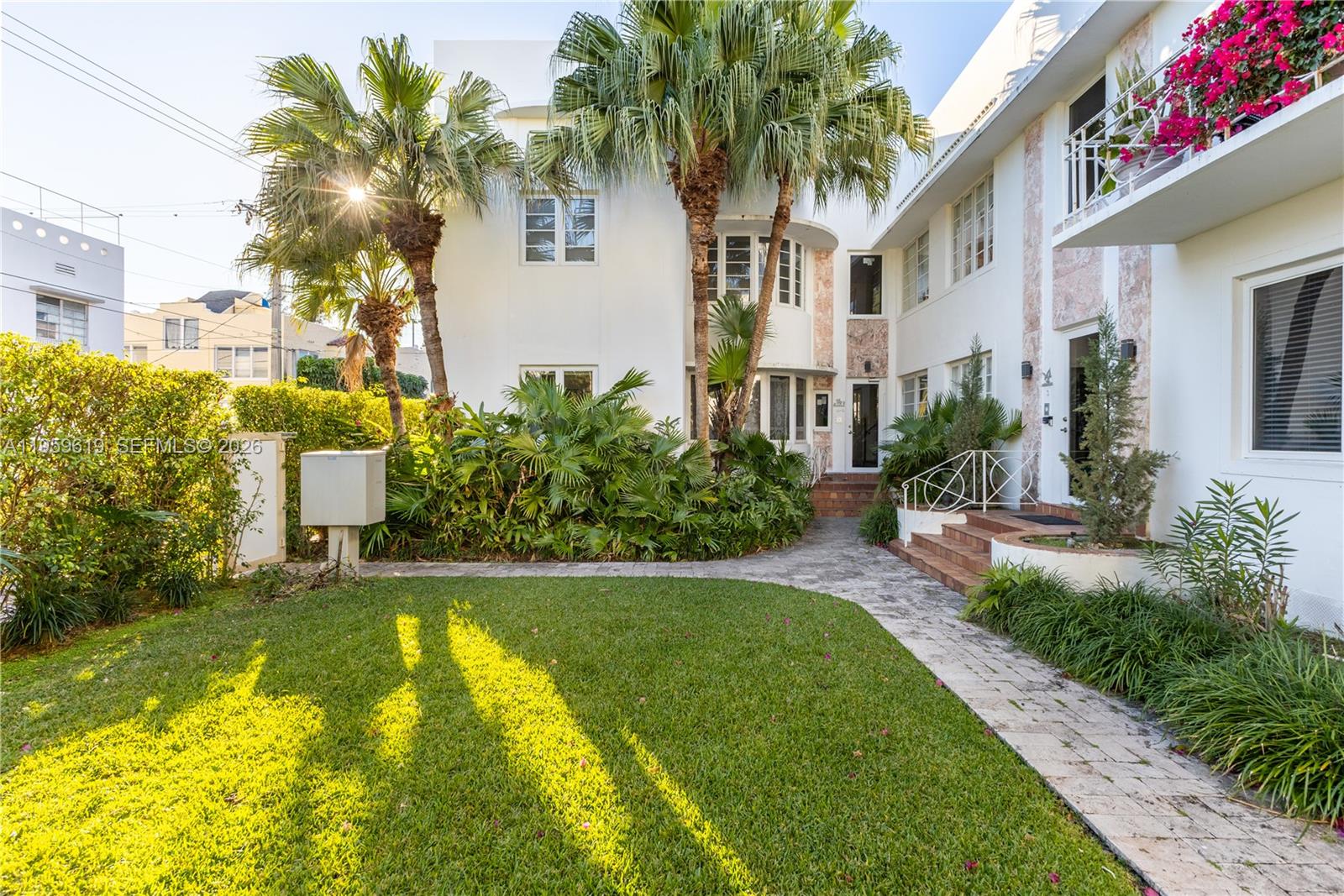 711 14th St #4 Miami Beach, FL 33139