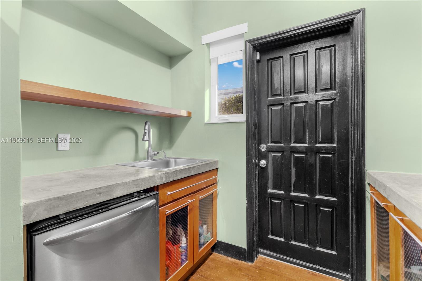 711 14th St #4 Miami Beach, FL 33139