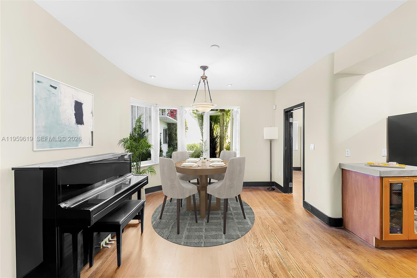 711 14th St #4 Miami Beach, FL 33139