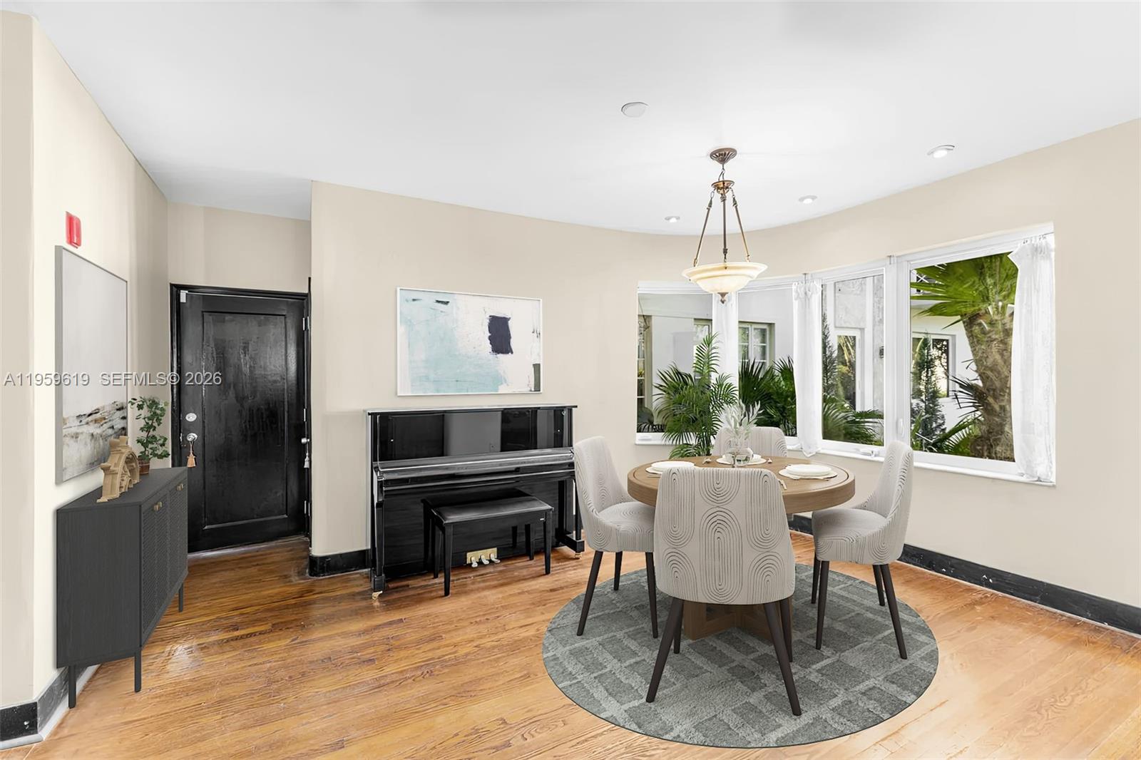 711 14th St #4 Miami Beach, FL 33139