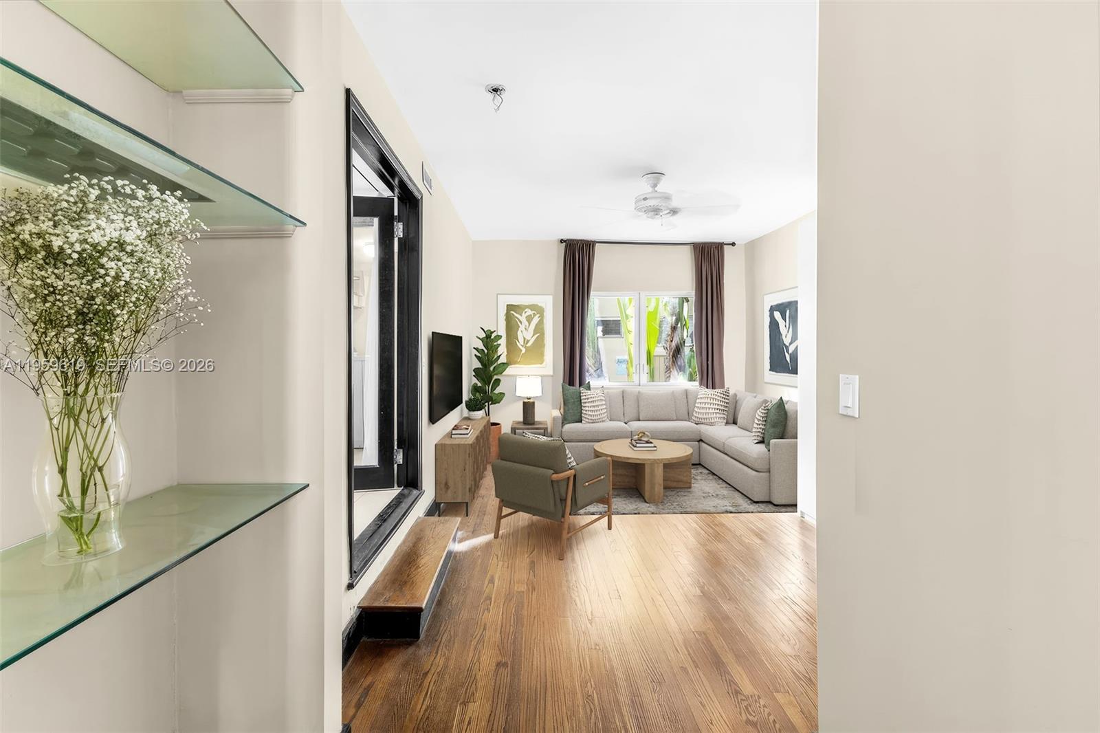 711 14th St #4 Miami Beach, FL 33139