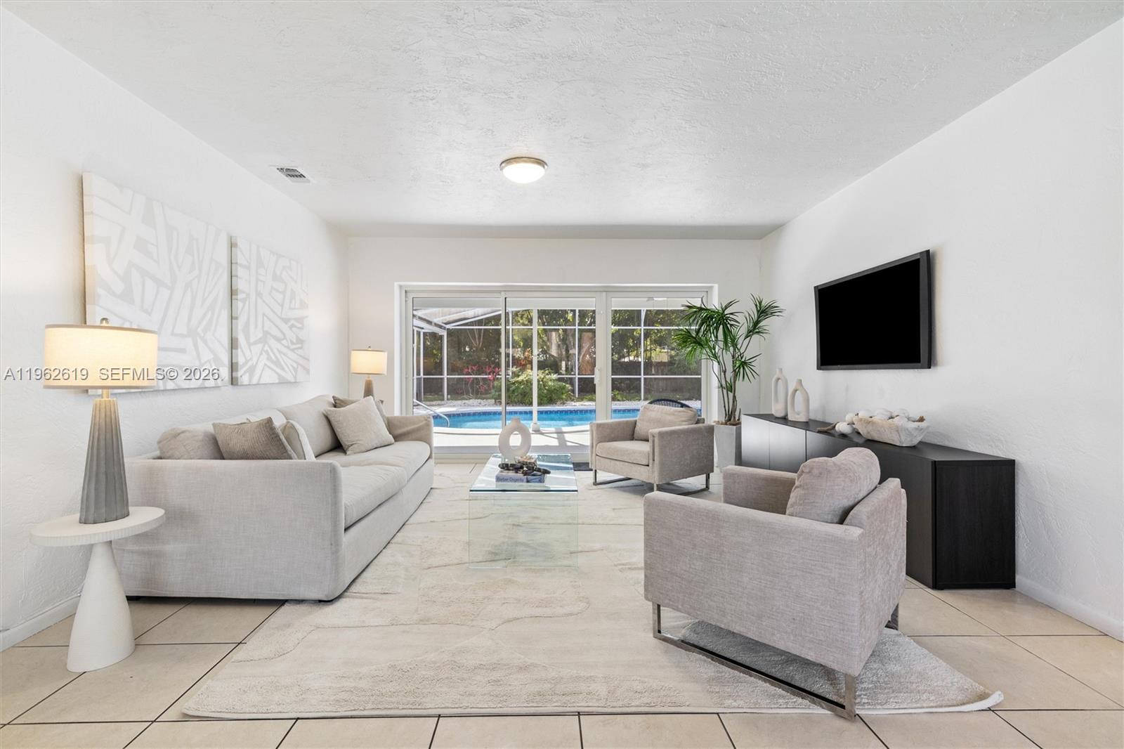 8260 SW 133rd St Pinecrest, FL 33156