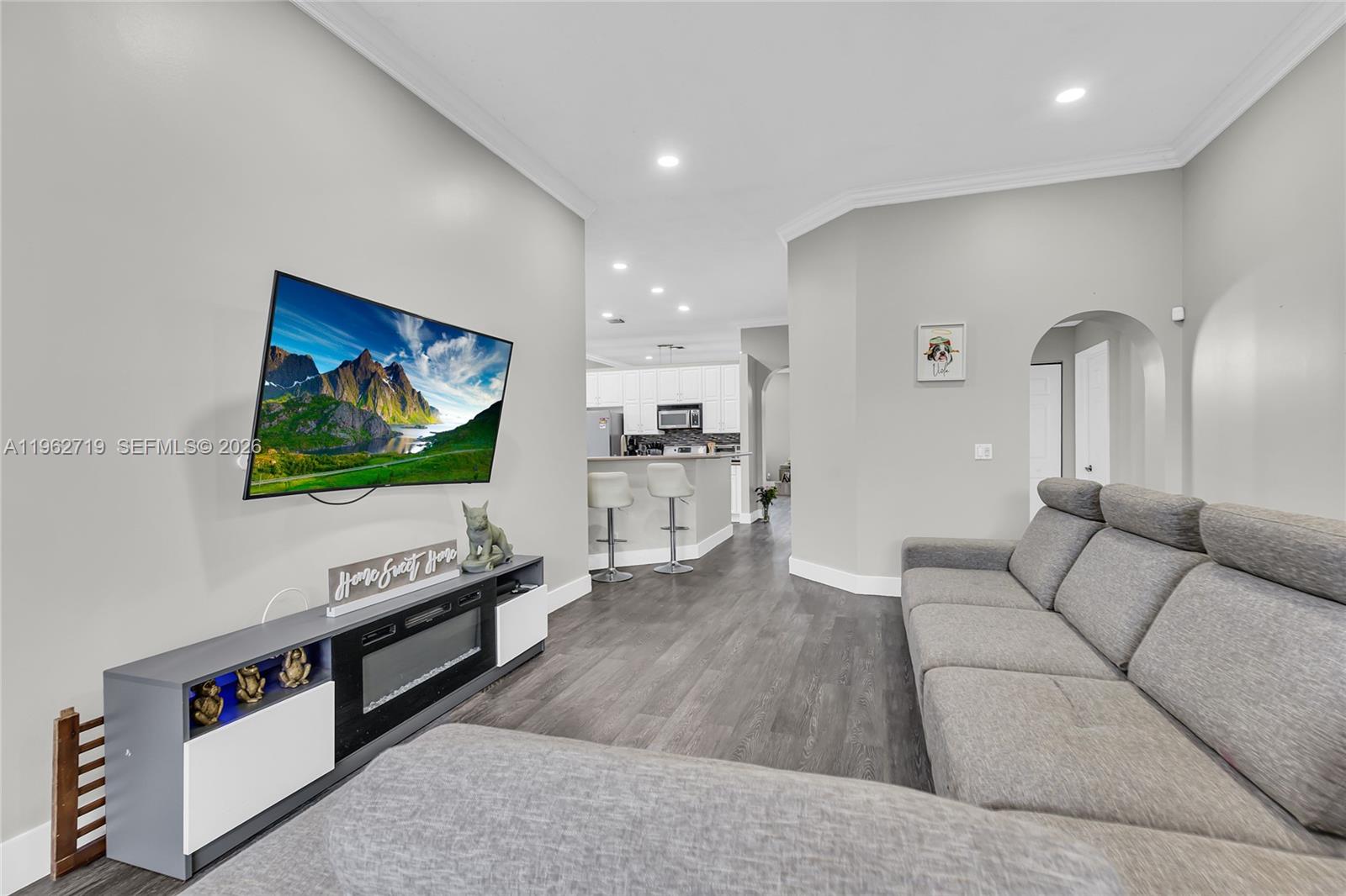 14325 NW 14th Ct Pembroke Pines, FL 33028