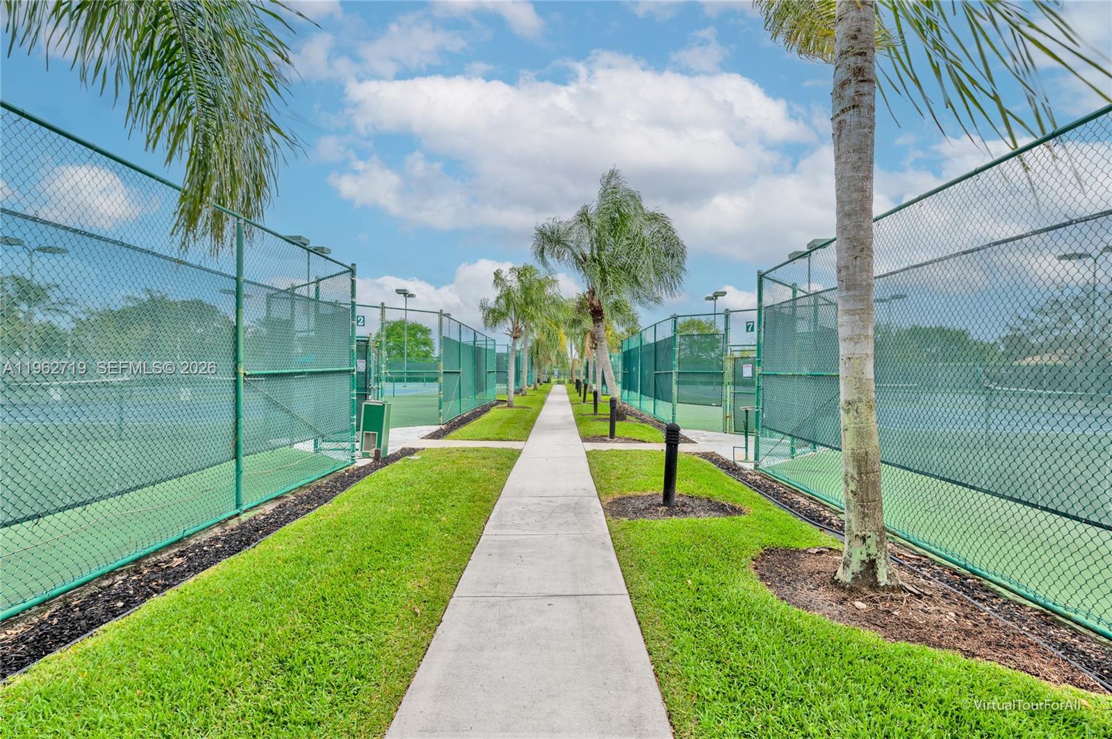 14325 NW 14th Ct Pembroke Pines, FL 33028