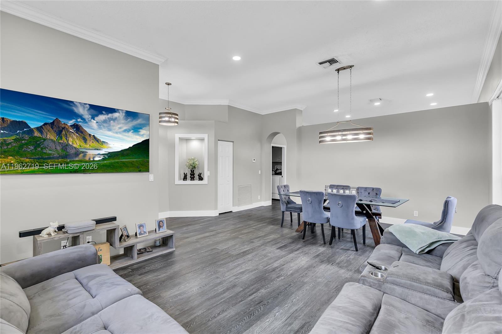 14325 NW 14th Ct Pembroke Pines, FL 33028