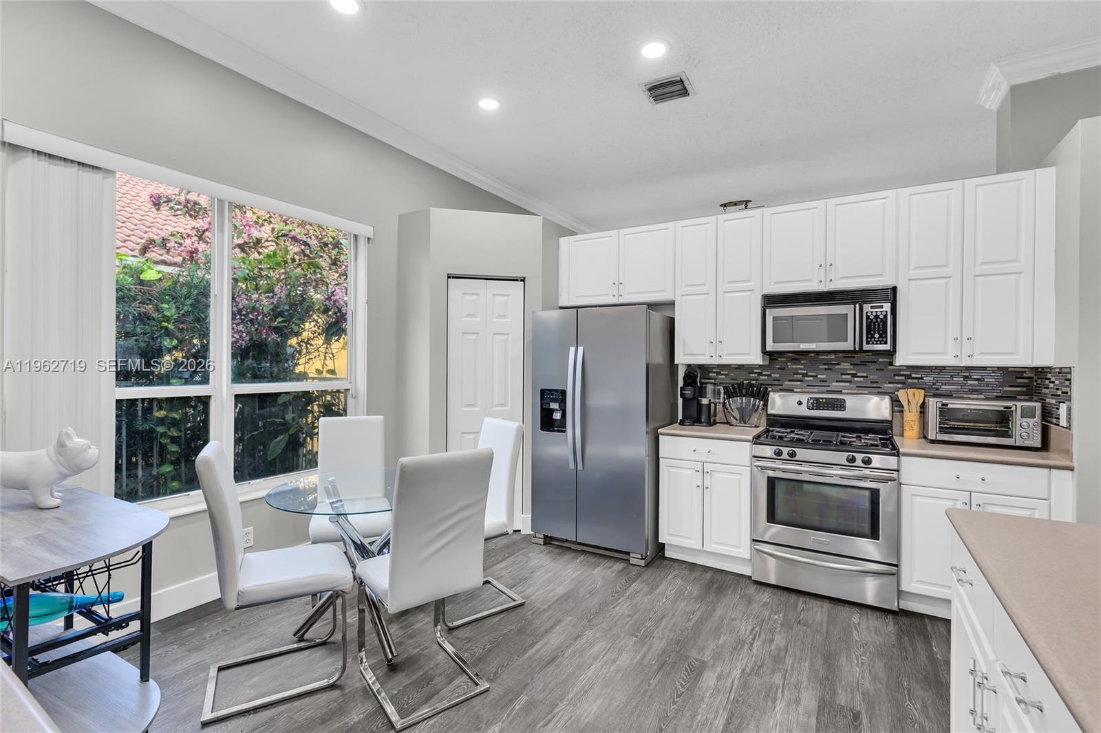 14325 NW 14th Ct Pembroke Pines, FL 33028