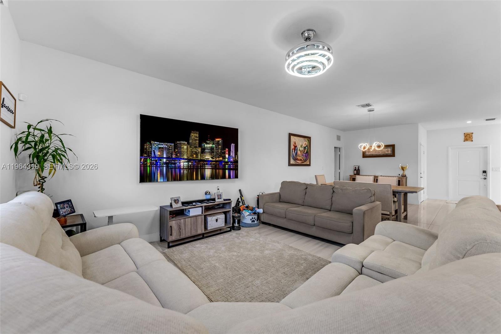 13611 SW 184th Ter Miami, FL 33177