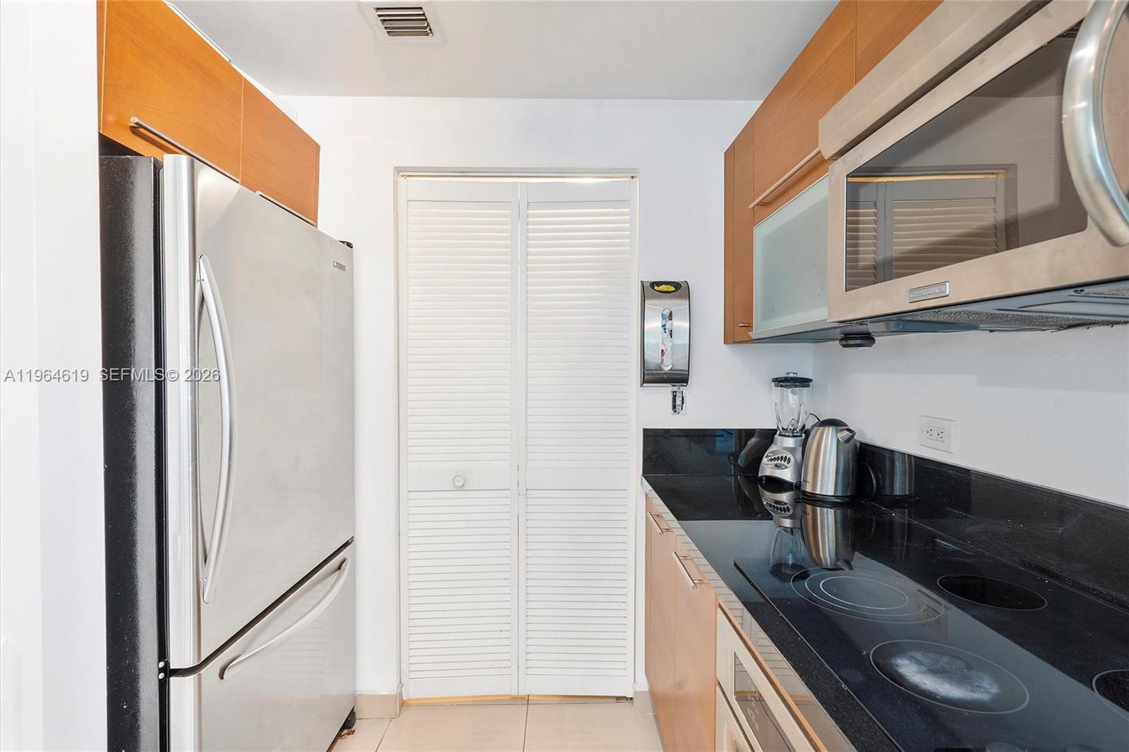 image Vizcayne North11