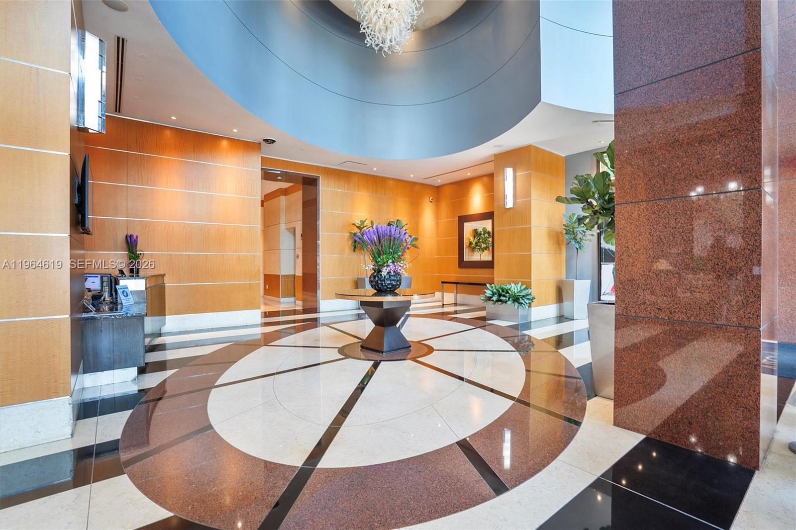 image Vizcayne North30