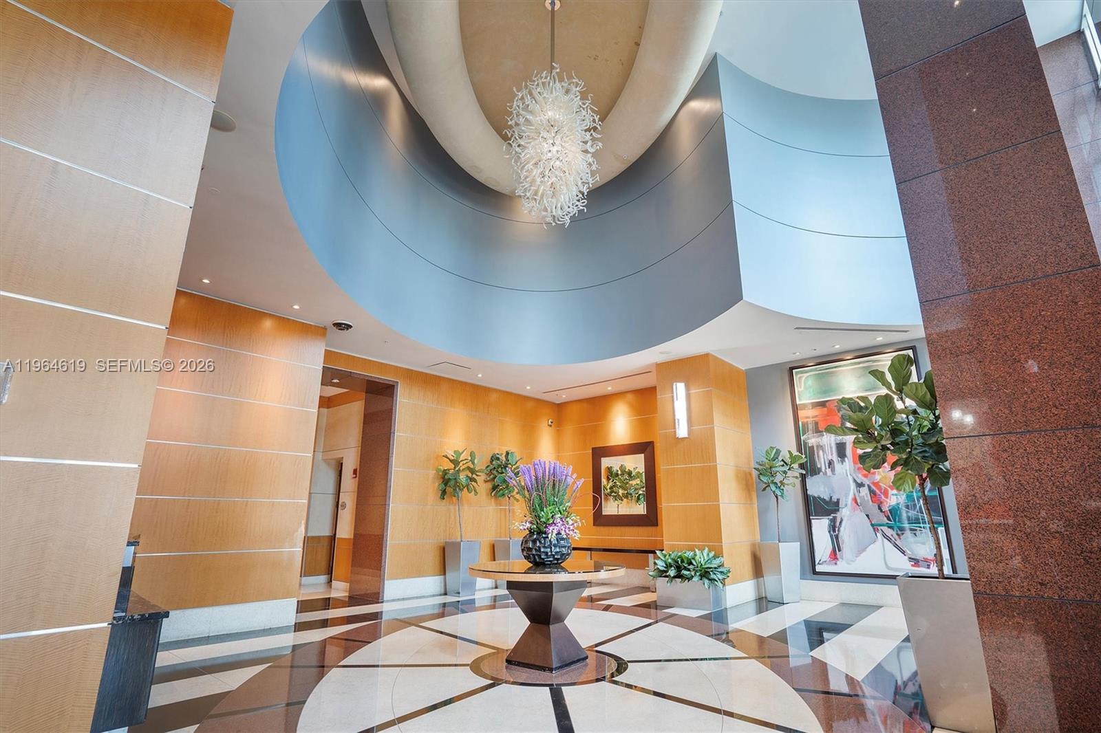 image Vizcayne North31