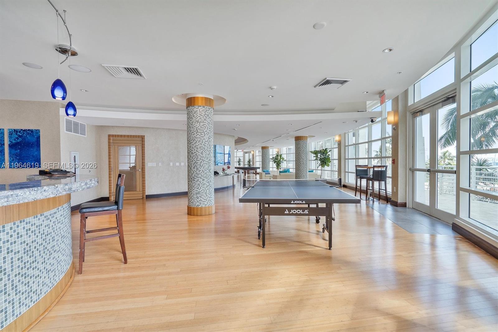 image Vizcayne North33