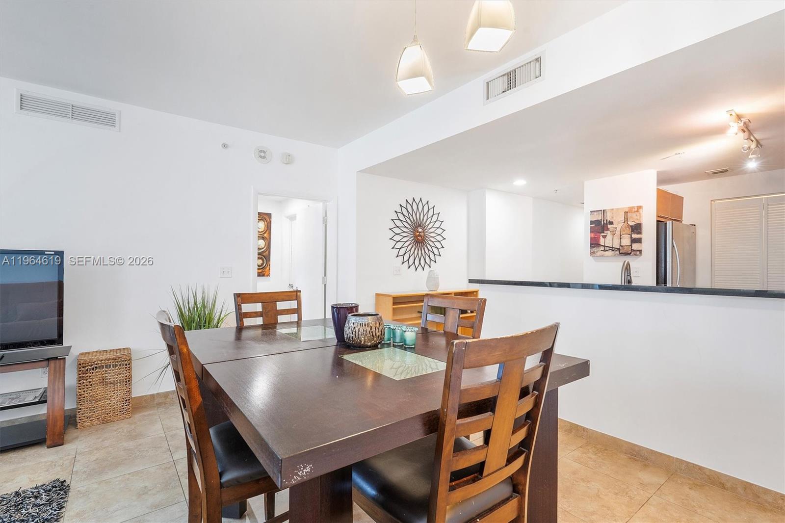 image Vizcayne North7