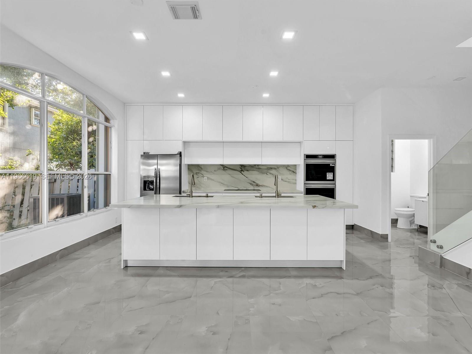 3830 SW 48th Ave Hollywood, FL 33023