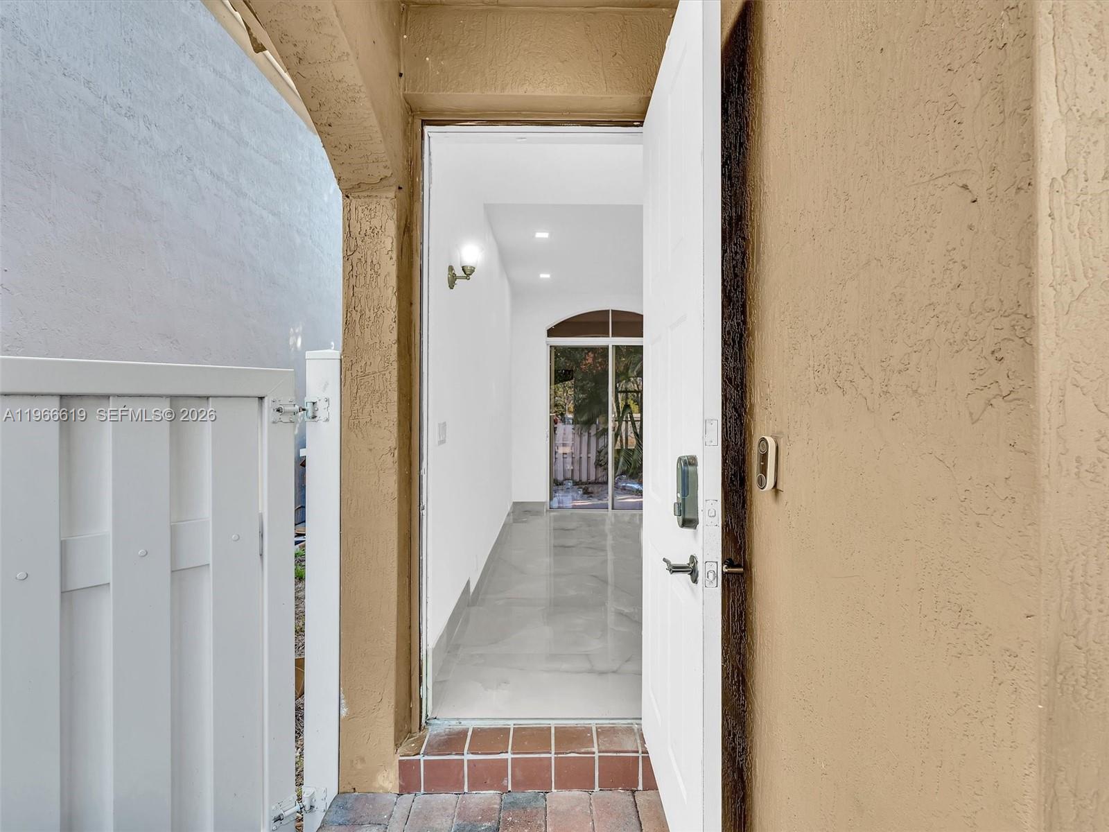 3830 SW 48th Ave Hollywood, FL 33023